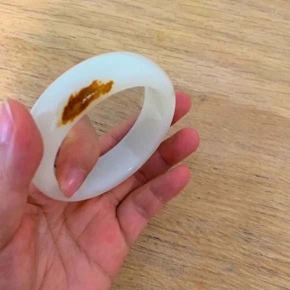 Jade bangle - Picture 2 of 5